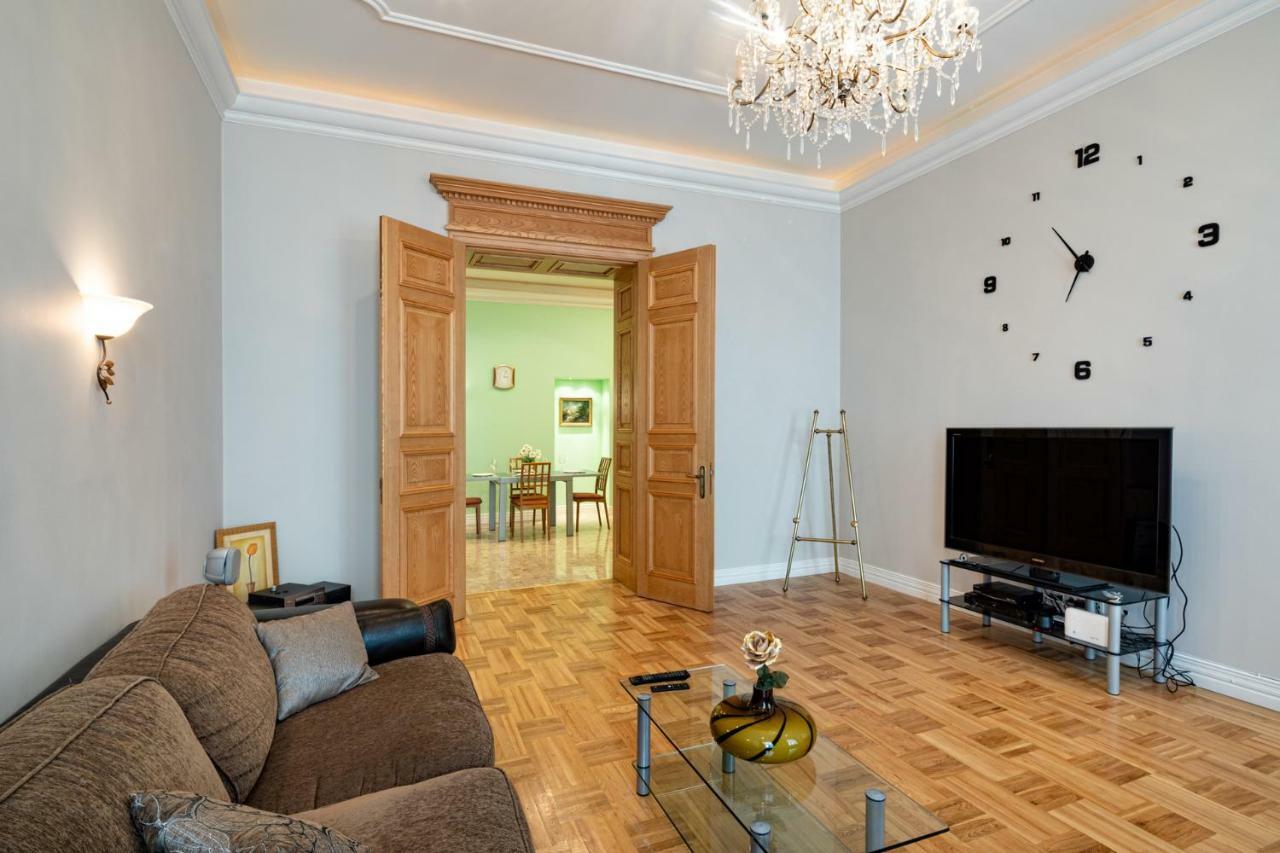 Old Riga 2 Bedroom Vecpilsetas Street Apartment Екстер'єр фото