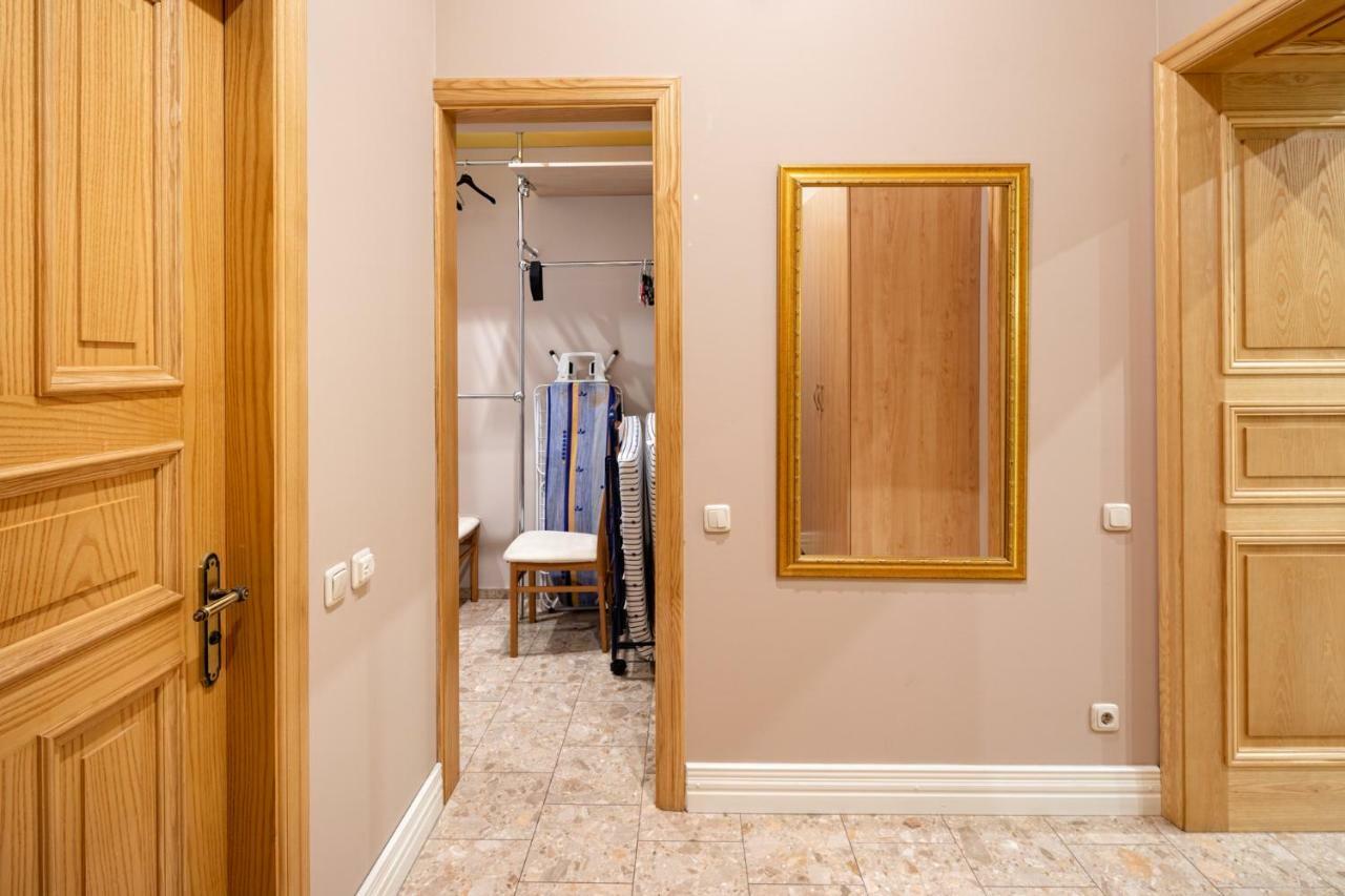 Old Riga 2 Bedroom Vecpilsetas Street Apartment Екстер'єр фото
